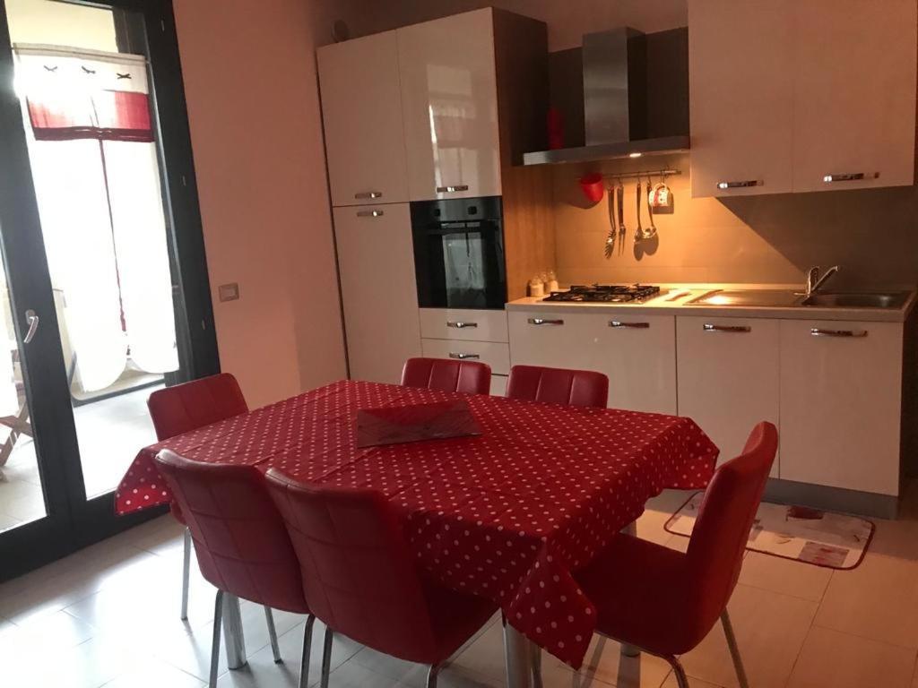 La Maison De Medea Пулзано Екстериор снимка