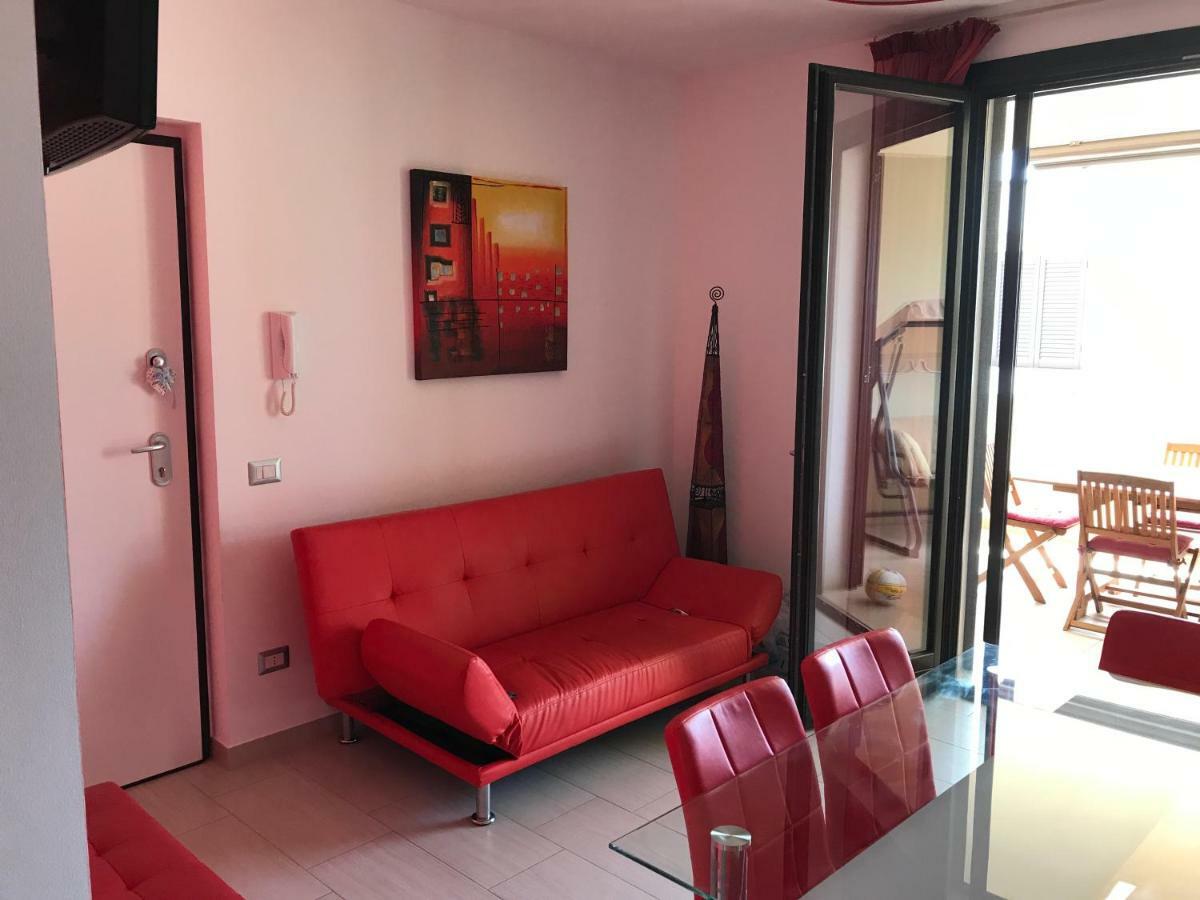 La Maison De Medea Пулзано Екстериор снимка